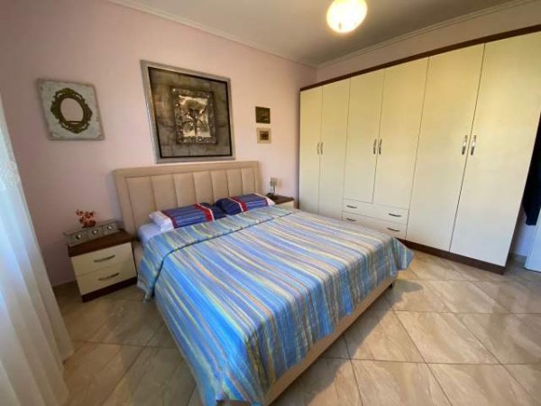 Tirane, shes apartament 1+1 Kati 5, 72.000 Euro (Rruga Ferit Xhajko)