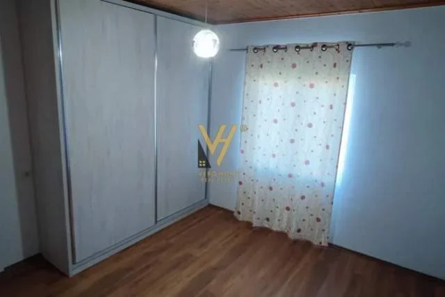 Tirane, shitet Vile 3 Katshe Kati 1, 300 m² 268.000 Euro (YZBERISHT)