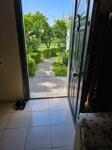 Tirane, jepet me qera shtepi 1+1 Kati 0, 75 m² 25.000 Leke (Bajram Curri Blvd)