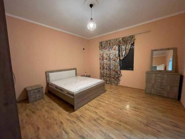 Tirane, jepet me qera shtepi 1+1+BLK Kati 3, 75 m² 40.000 Leke (Kel Kodheli)
