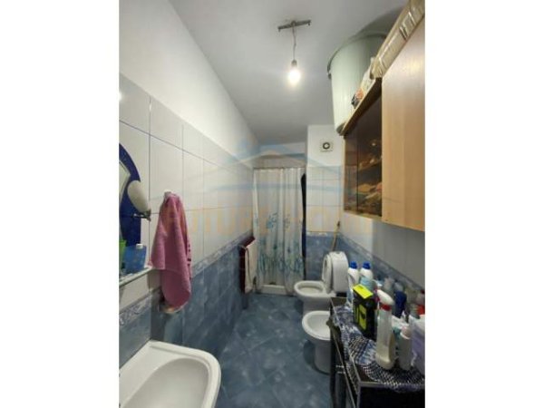 Tirane, shitet apartament 1+1+BLK Kati 5, 57 m² 60.000 Euro (Unaza e Re)