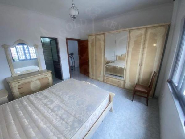 Durres, jepet me qera apartament 2+1+A+BLK 120 m² 270 Euro (QENDER)