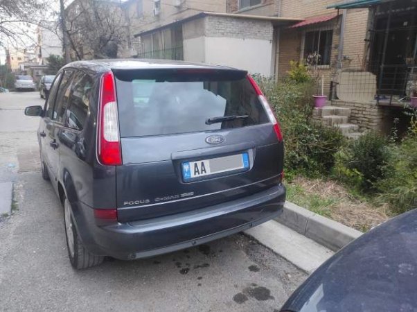 Tirane, shes makine Ford C-Max Viti 2007, 2.950 Euro