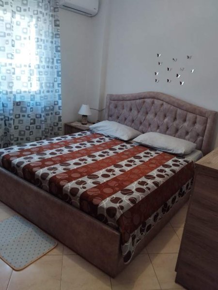 Durres, jepet me qera apartament Kati 3, 65 m² 50 Euro (Rruga e plazhit, Golem)