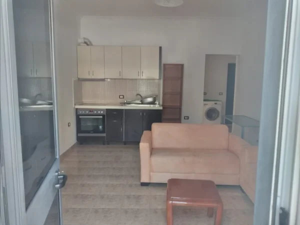 Tirane, jap me qera apartament 1+1+Ballkon Kati 1, 60 m² 390 € (RRUGA HITO CAKO)