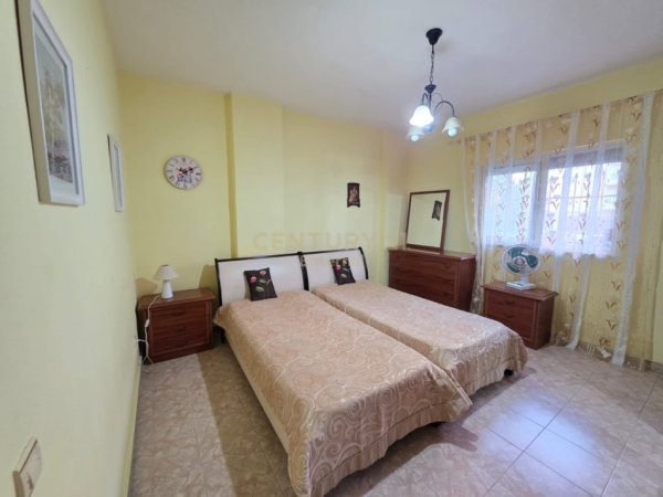Tirane, jepet me qera apartament 2+1 Kati 1, 90 m² 500 € (Viva Market, pallatet e arabit)