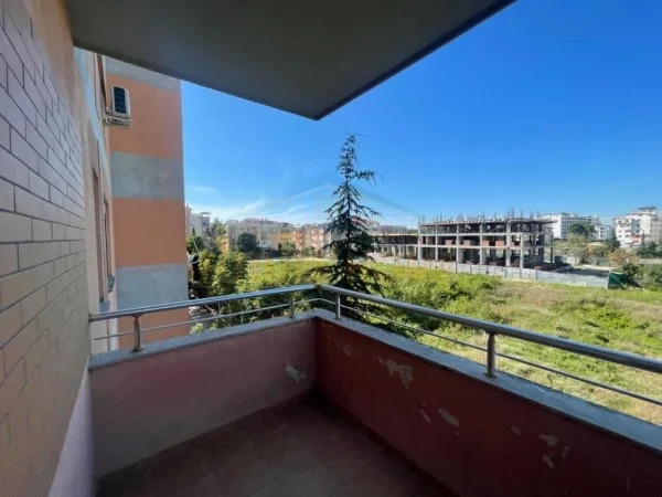 Golem, shitet apartament 2+1 Kati 3, 101 m² 111.000 € (Golem, prane Fafa Resort 1)