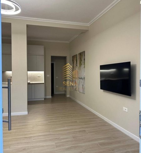 Tirane, jepet me qera apartament 1+1+Ballkon Kati 1, 57 m² 550 € (Rruga Xhanfize Keko)