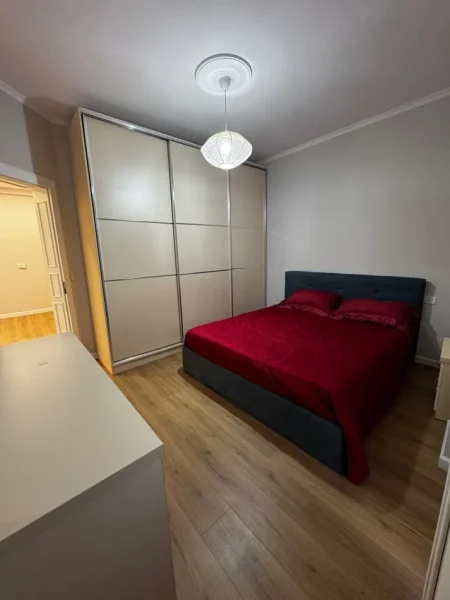 Tirane, shitet apartament 1+1+Ballkon Kati 2, 76 m² 140.000 € (Kodra e Diellit, prane Eleonores)