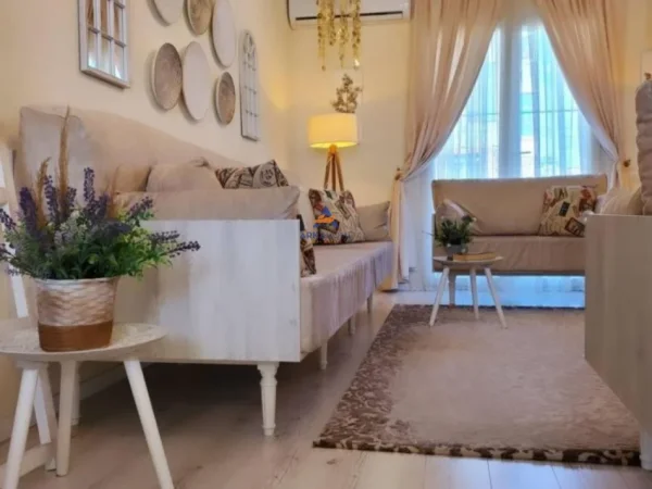 Tirane, shitet apartament 2+1+Aneks+Ballkon Kati 4, 100 m² 173.000 € (RRUGA SIRI KODRA, UNAZE)