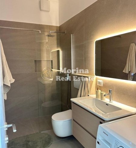 Tirane, jepet me qera apartament 1+1 Kati 1, 70 m² 550 € (Oxhaku)