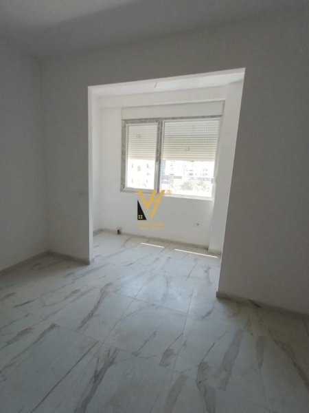 Tirane, jepet me qera apartament 1+1+Ballkon Kati 3, 70 m² 400 € (ASTIR)