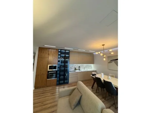 Tirane, jepet me qera apartament 3+1+Ballkon Kati 10, 125 m² 1.200 € 