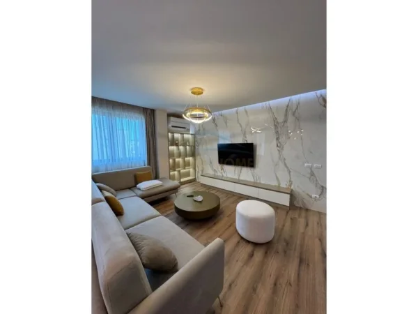 Tirane, jepet me qera apartament 3+1+Ballkon Kati 10, 125 m² 1.200 € 