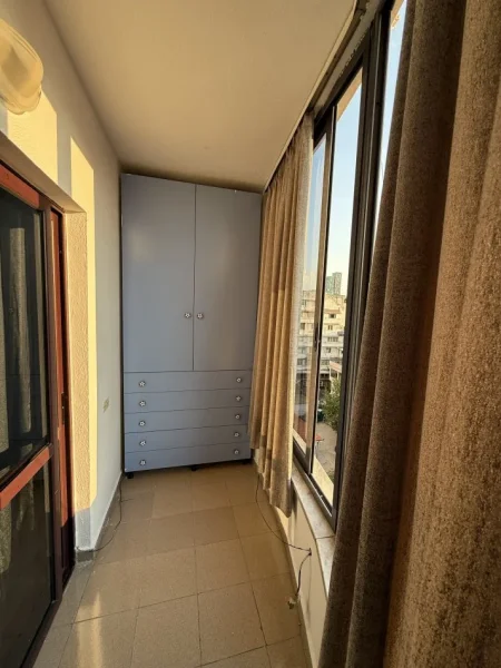Tirane, jepet me qera apartament 2+1+Aneks+2Ballkone , 113 m² 800 € (Bulevardi Zogu I)