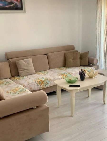 Tirane, jap me qera apartament 3+1+Ballkon Kati 5, 105 m² 600 € (Kinostudio)
