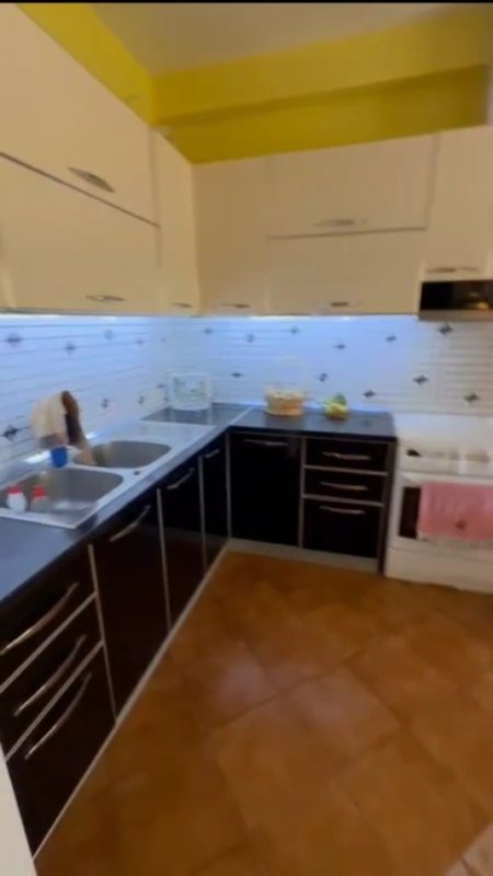 Tirane, jepet me qera apartament 1+1+Ballkon Kati 6, 56 m² 430 € (astir)