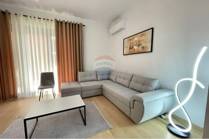 jepet me qera apartament 1+1= 800 € (Kompleksi DELIORGJI)