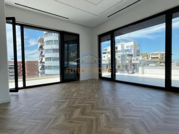 Tirane, jepet me qera ambjent biznesi Kati 7, 167 m² 2.500 € 