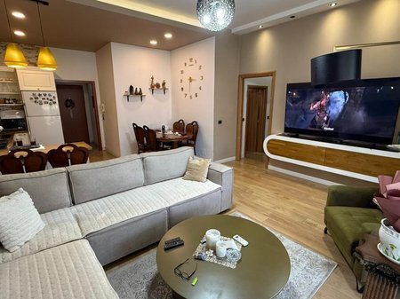 Tirane, shitet apartament 2+1+Ballkon Kati 1, 114 m² 157.000 € (Yzberisht)