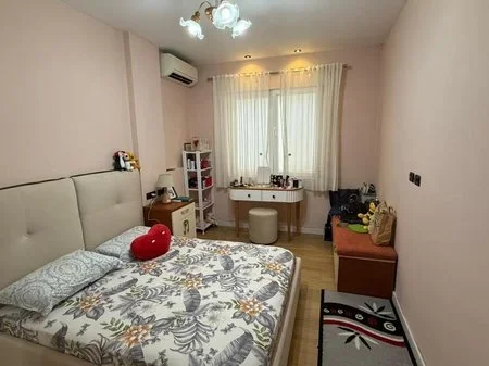 Tirane, shitet apartament 2+1+Ballkon Kati 1, 114 m² 157.000 € (Yzberisht)