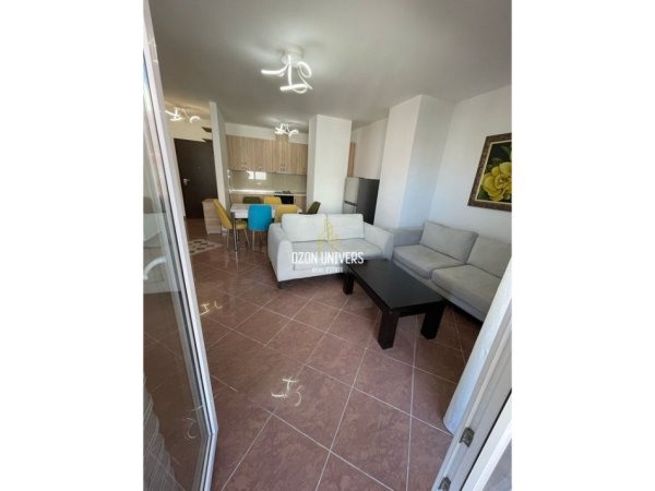 Tirane, shitet apartament 2+1+Ballkon Kati 6, 122 m² 199.000 € (Xhamlliku, Kompleksi Kolombo)