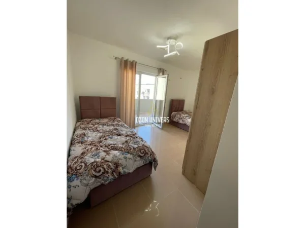 Tirane, shitet apartament 2+1+Ballkon Kati 6, 122 m² 199.000 € (Xhamlliku, Kompleksi Kolombo)