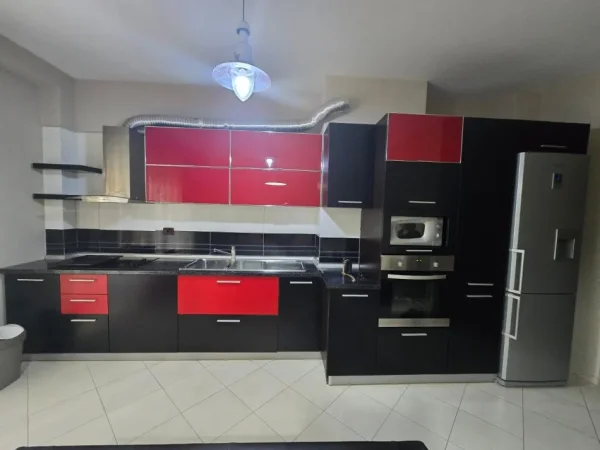 Tirane, jepet me qera apartament 2+1+Aneks+Ballkon Kati 2, 100 m² 600 € (kodra e diellit)