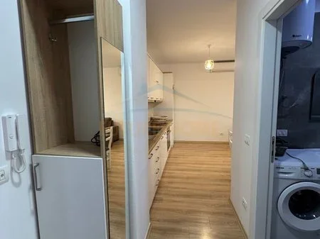 Tirane, jepet me qera apartament 1+1 Kati 7, 65 m² 450 € 