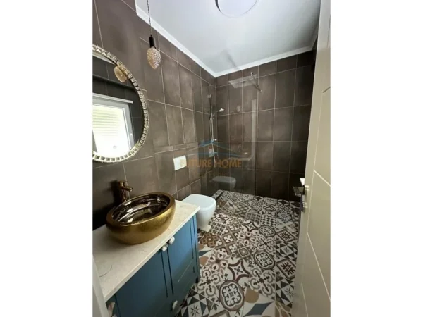 Tirane, shitet apartament 2+1+Ballkon Kati 4, 109 m² 220.000 € (Kopshti Botanik)