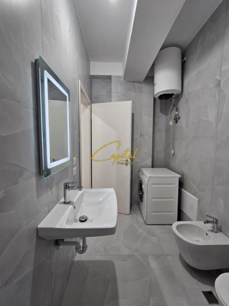 Tirane, jepet me qera apartament 1+1 Kati 7, 62 m² 450 € (ALI DEMI)