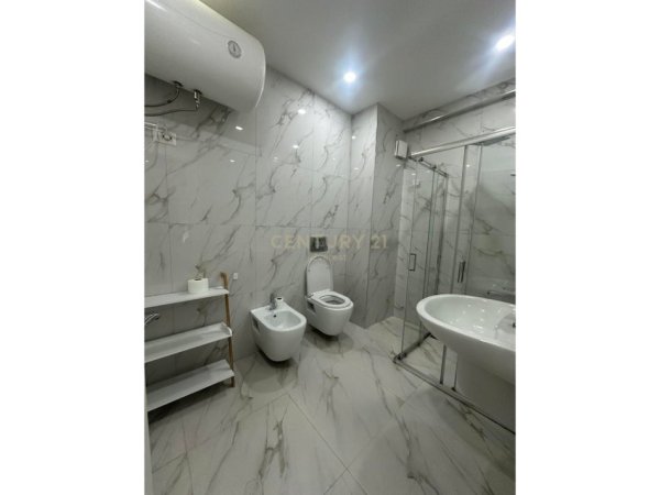 Tirane, jap me qera apartament 2+1 Kati 5, 113 m² 550 € (Astir)