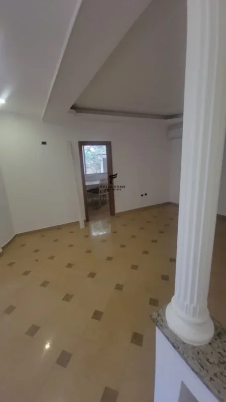 Shqiperi, jepet me qera zyre Kati 2, 170 m² 1.700 € (RRUGA PJETER BOGDANI)