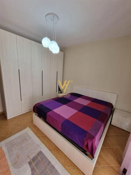 Tirane, jepet me qera apartament 2+1+Ballkon Kati 2, 100 m² 550 € (SELITE)