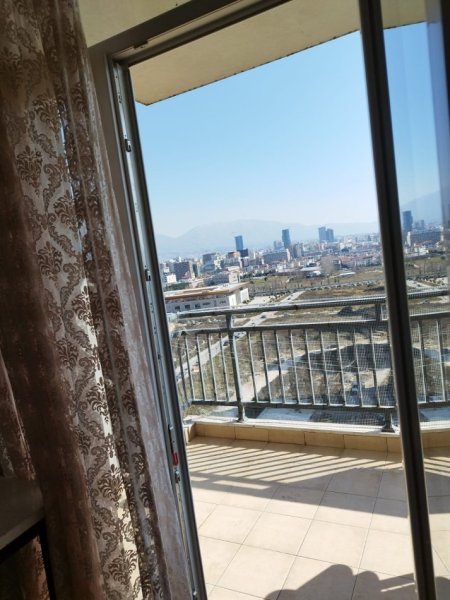 Tirane, jepet me qera apartament 1+1+Ballkon Kati 11, 68 m² 500 € (Rruga e Dafinave)