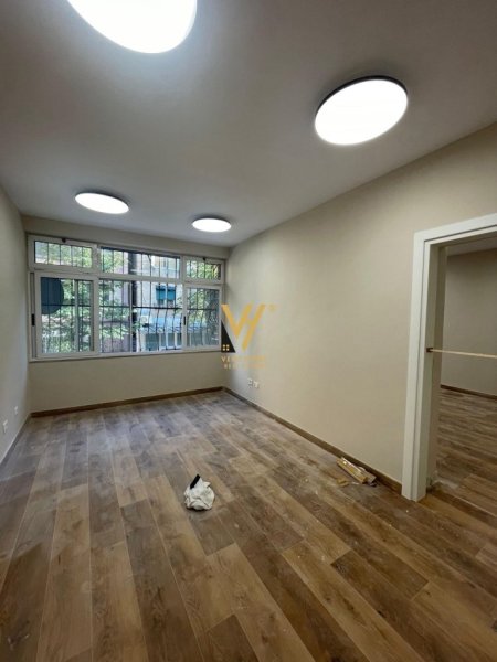 Tirane, jepet me qera zyre Kati 1, 109 m² 1.200 € (MARGARITA TUTULANI)