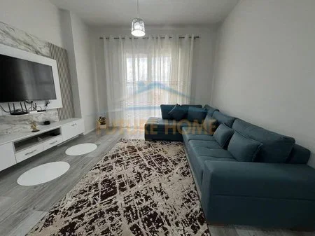 Tirane, shitet apartament 2+1+Ballkon Kati 2, 92 m² 175.000 € (Unaza e Re, Kompleksi Golden Park)
