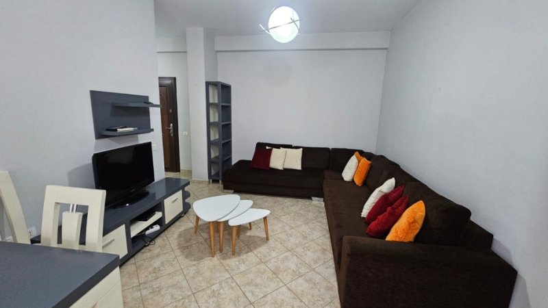 Tirane, jepet me qera apartament 1+1 Kati 3, 65 m² 400 € (Astir ,Vila L ,Pasticeri Nela)