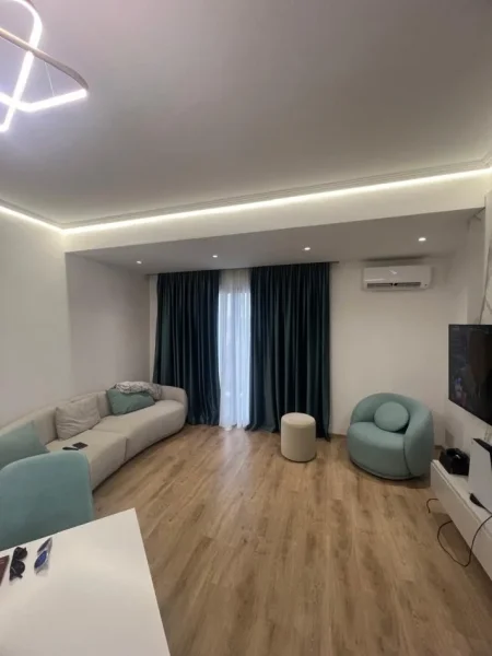 Tirane, shitet apartament 1+1+Ballkon Kati 11, 69 m² 160.000 € 