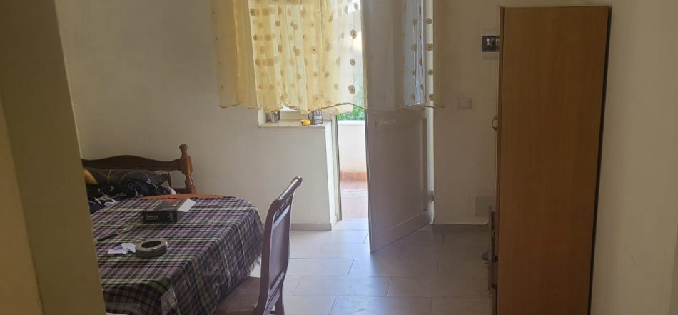 Tirane, jepet me qera apartament 1+1 Kati 2, 50 m² 270 € (rruga petro nini luarasi)