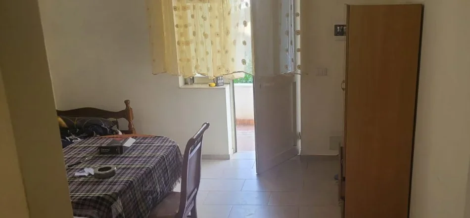 Tirane, jepet me qera apartament 1+1 Kati 2, 50 m² 270 € (rruga petro nini luarasi)