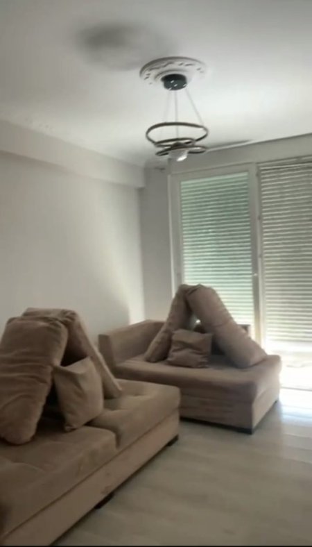 Tirane, jepet me qera apartament 2+1+Ballkon Kati 2, 90 m² 460 € (rruga teodor keko)