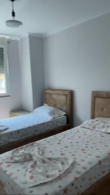 Tirane, jepet me qera apartament 2+1+Ballkon Kati 2, 90 m² 460 € (rruga teodor keko)