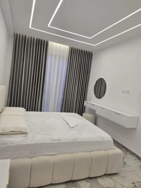 Tirane, jepet me qera apartament 1+1+Ballkon Kati 5, 76 m² 500 € (unaza e madhe)