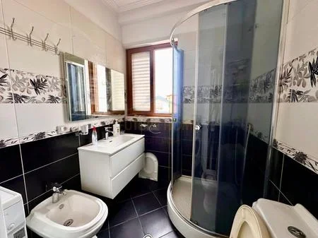 Tirane, shitet apartament 1+1 Kati 1, 76 m² 140.000 € (kodra e Diellit)