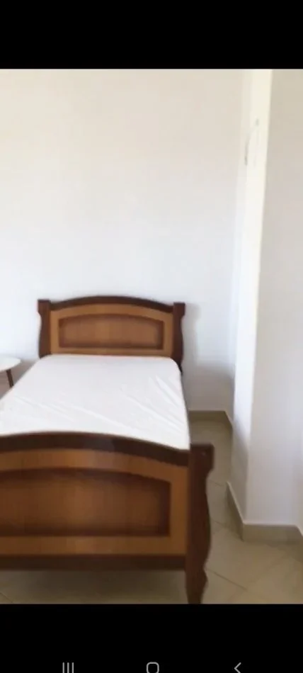 Tirane, jepet me qera apartament 2+1+Ballkon Kati 4, 85 m² 400 € (rruga fiqeri rusi)