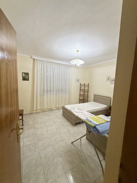 Tirane, jepet me qera apartament 2+1 Kati 1, 78 m² 600 € (Hoxha Tahsim)