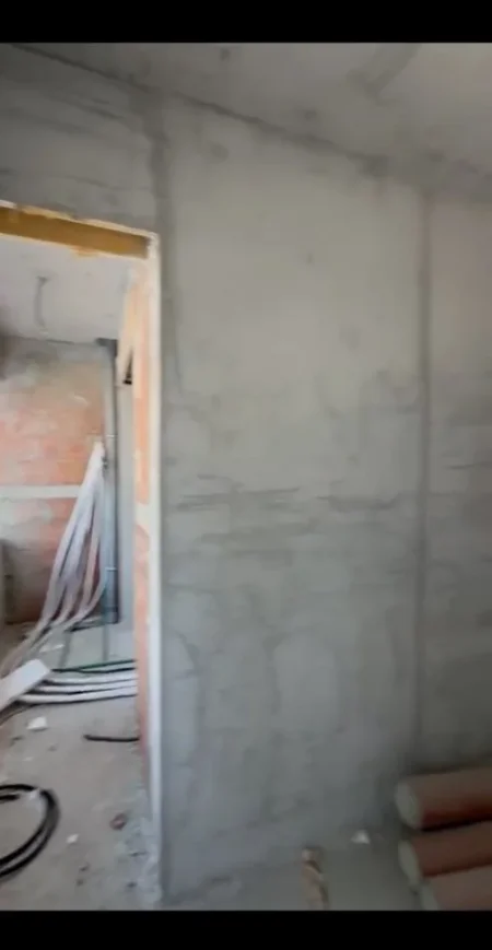 Tirane, shitet apartament 2+1+Ballkon Kati 7, 93 m² 88.000 € (Univers City Okazion 950€/m2)