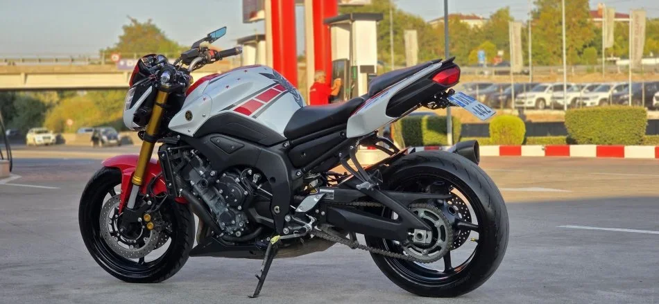 YAMAHA FZ8 WGP 50th Anniversary Edition 77, Durres, shitet motor sportiv , 38.000 km