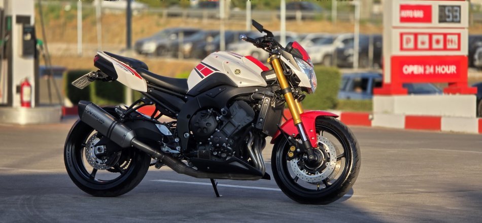 YAMAHA FZ8 WGP 50th Anniversary Edition 77, Durres, shitet motor sportiv , 38.000 km